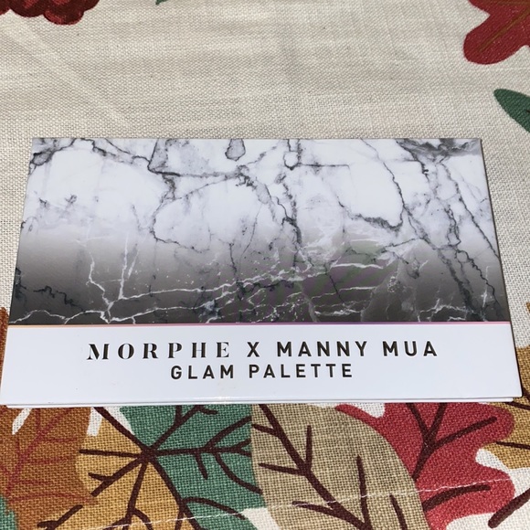Beautiful Morphy palette MANNY MUA artists - Picture 2 of 5